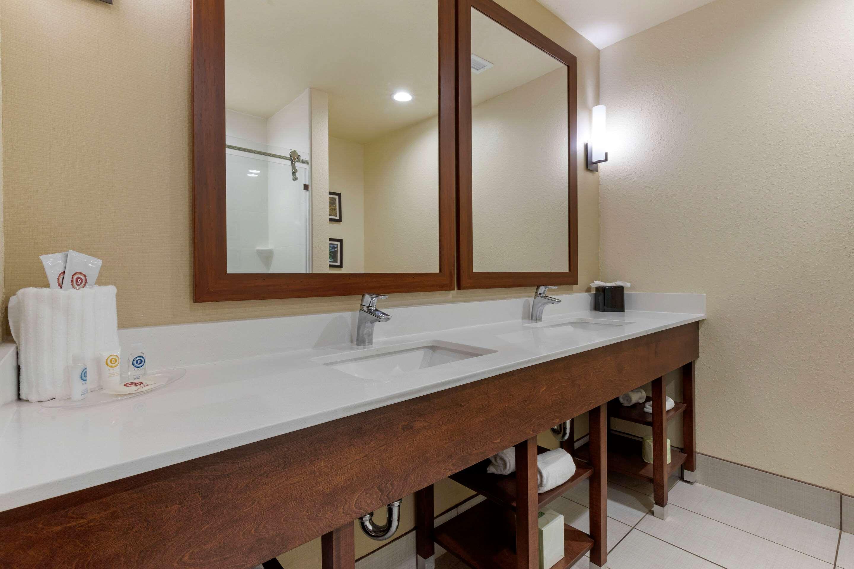Comfort Suites Greenville South Piedmont Dış mekan fotoğraf